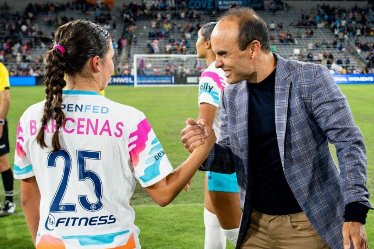 Landon Donovan está feliz por la actuación de la jugadora de San Diego, Melanie Barcenas. (Fotos: Instagram @SanDiegoWaveFC)