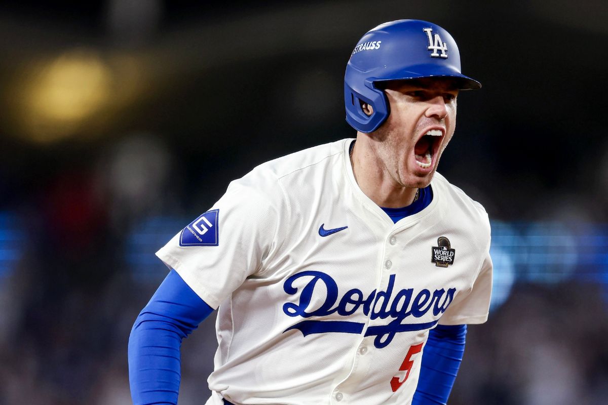 Freddie Freeman dio el triunfo a LA en el arranque del "Clásico de Otoño". (Fotos: X @Dodgers)