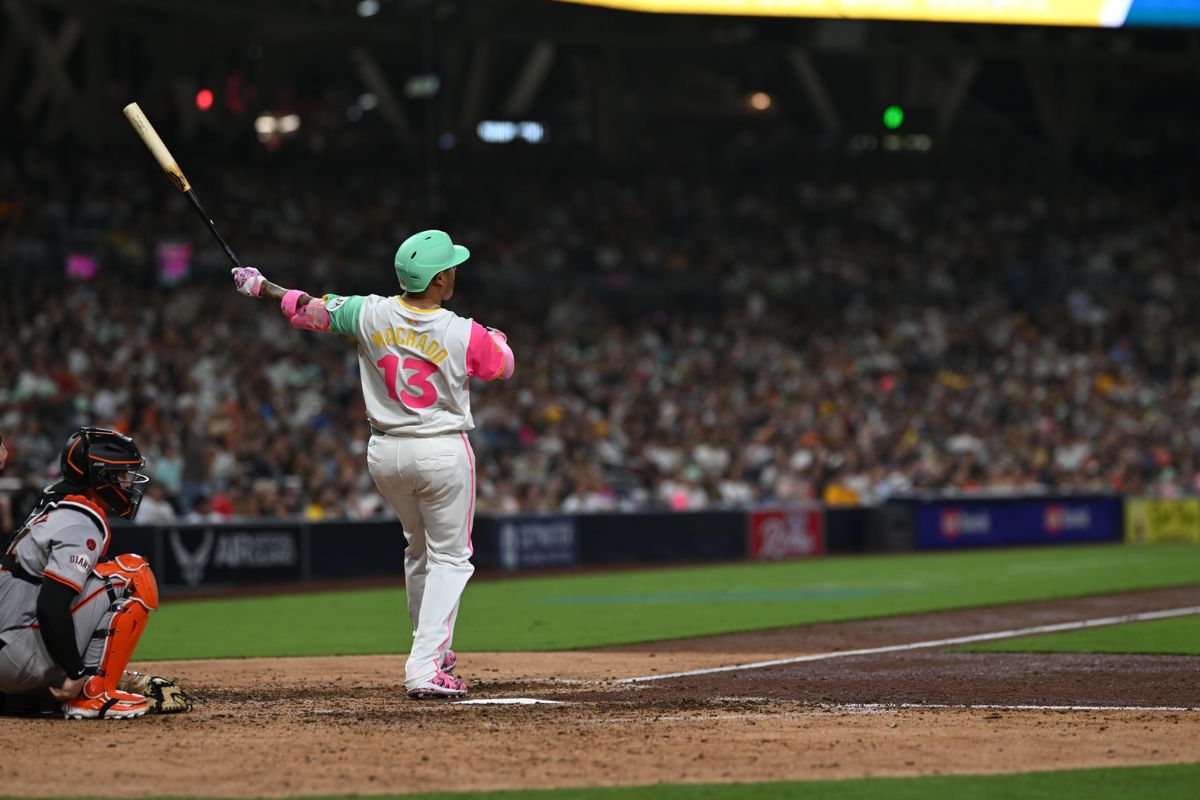 Más de 42mil aficionados presenciaron la historia que escribe Manny Machado en el Petco Park. (Foto: X @Padres)