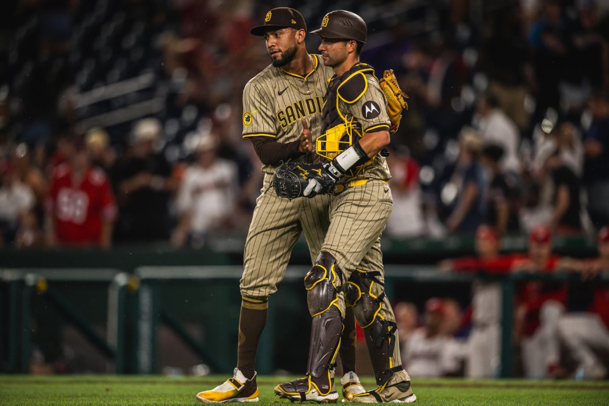 Robert Suárez cerró el partido, pero no se apuntó salvamento por lo abultado del marcador. (Fotos: X @Padres)