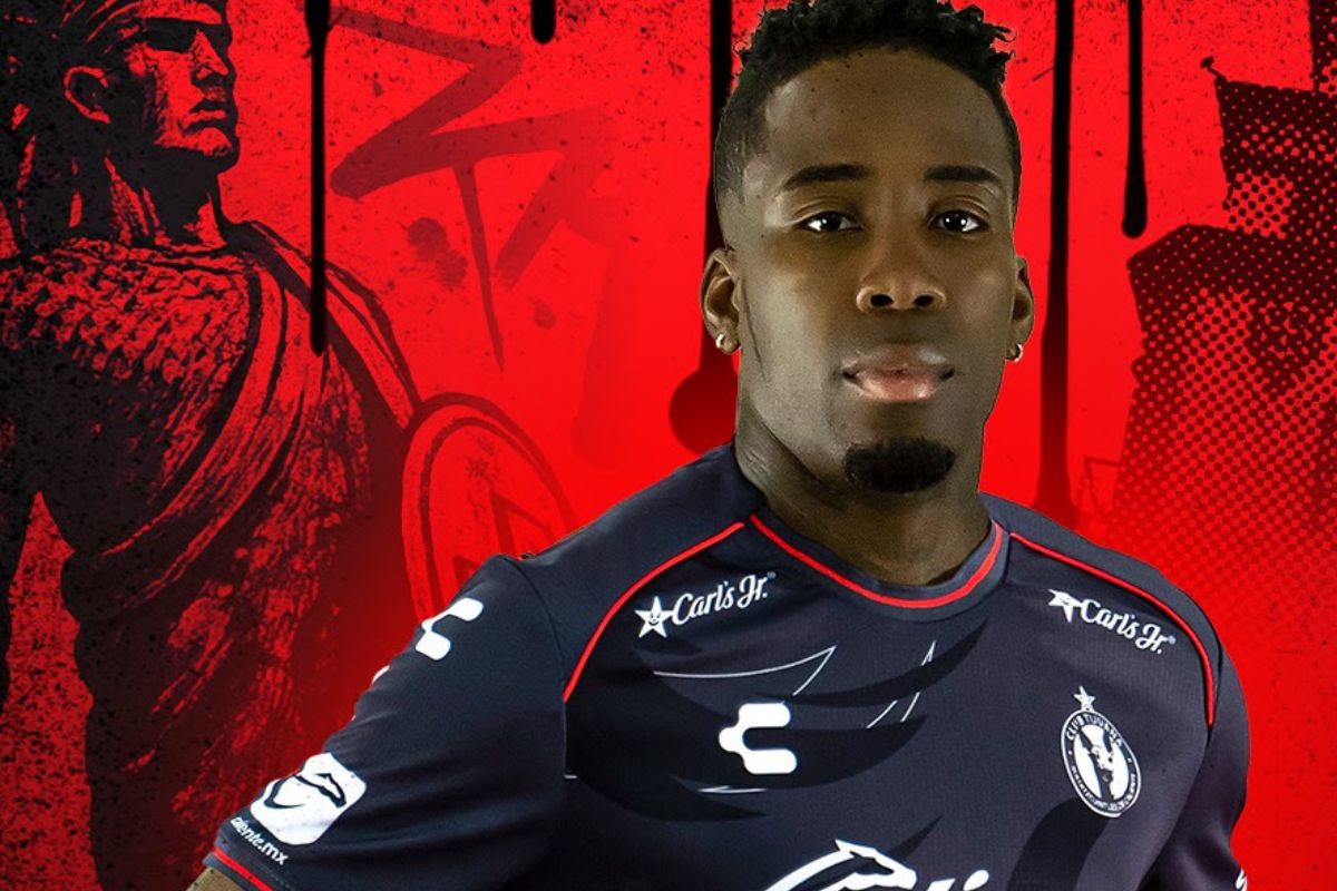 Adonis Preciado (izq.) ya entrenó con Xolos durante toda la pretemporada. (Fotos: Cortesía Club Tijuana)