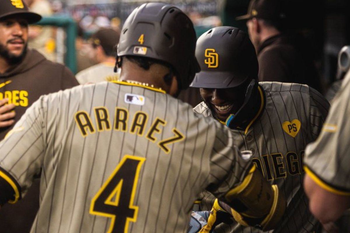 Robert Suárez cerró el partido, pero no se apuntó salvamento por lo abultado del marcador. (Fotos: X @Padres)