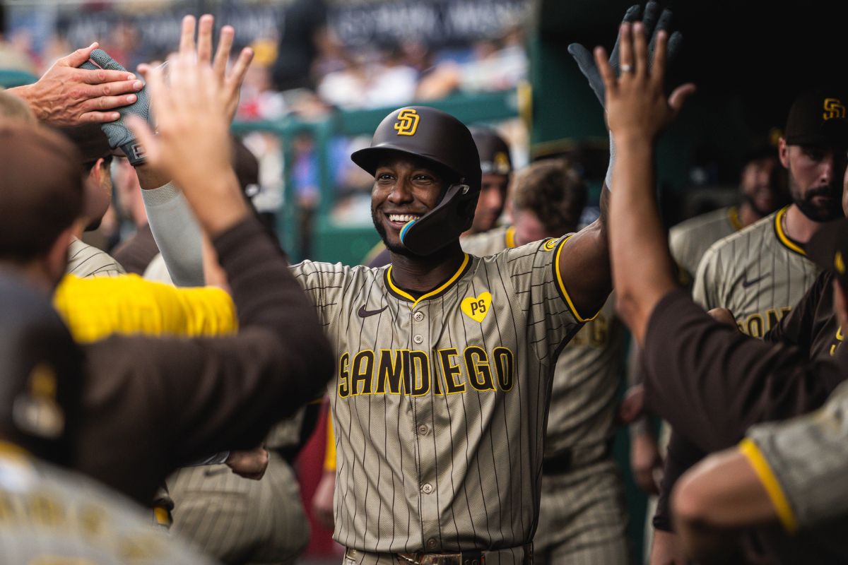 Jurickson Profar conectó su cuadrangular número 16 de la campaña en Las Mayores. (Fotos: X @Padres)