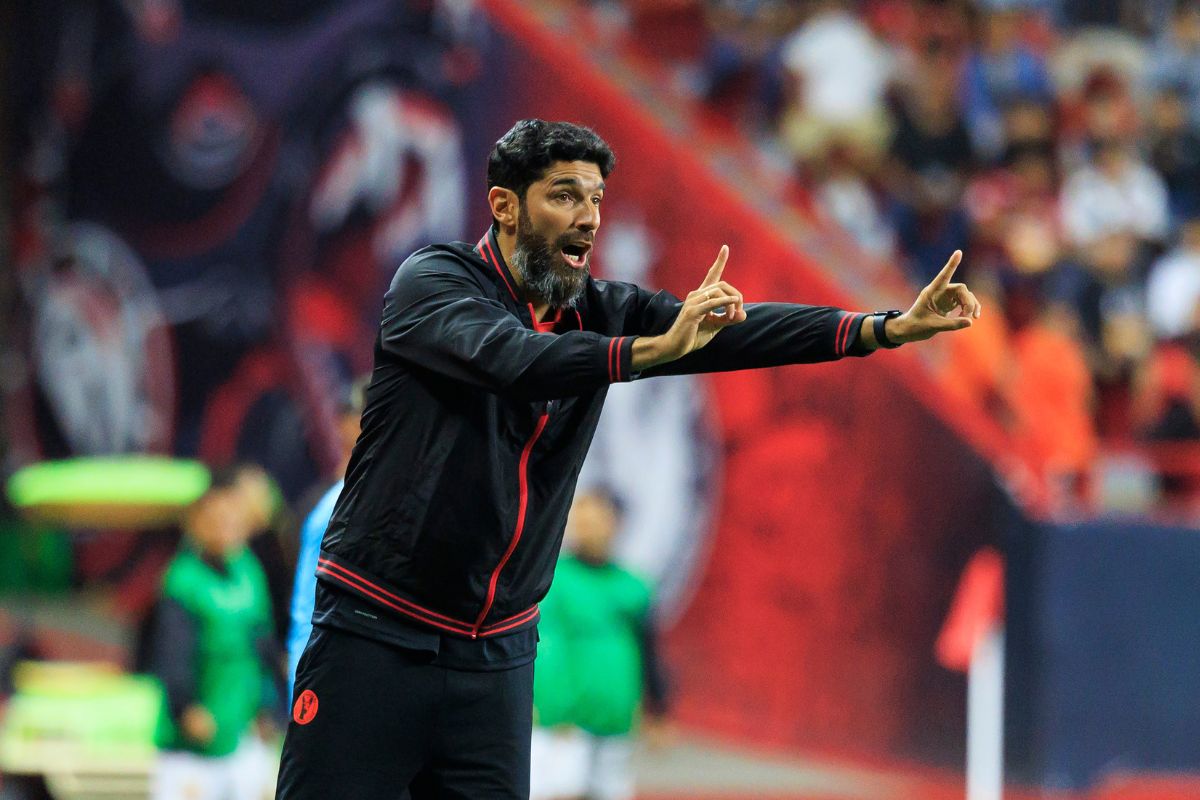 Sebastián Abreu ya tiene dos piezas más para el próximo torneo. (Foto: X @ Xolos)